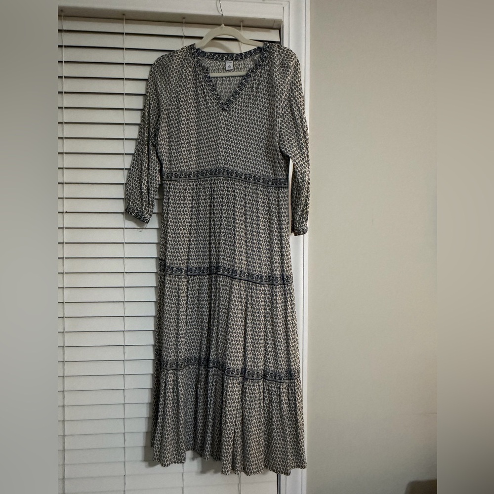 Old Navy Black and White Floral Blouse